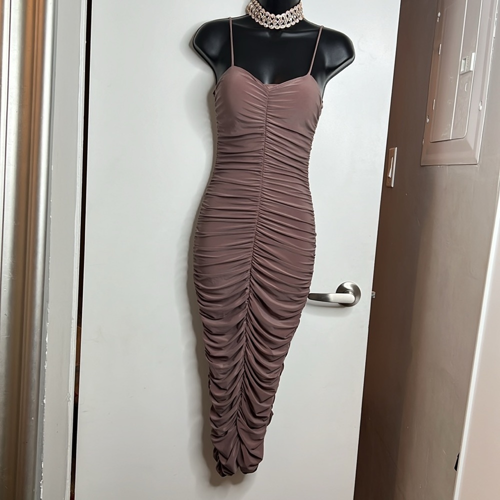 Ruched dress in mocha or brown